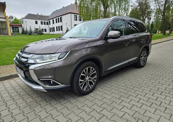 mitsubishi lubelskie Mitsubishi Outlander cena 78000 przebieg: 70000, rok produkcji 2017 z Miechów